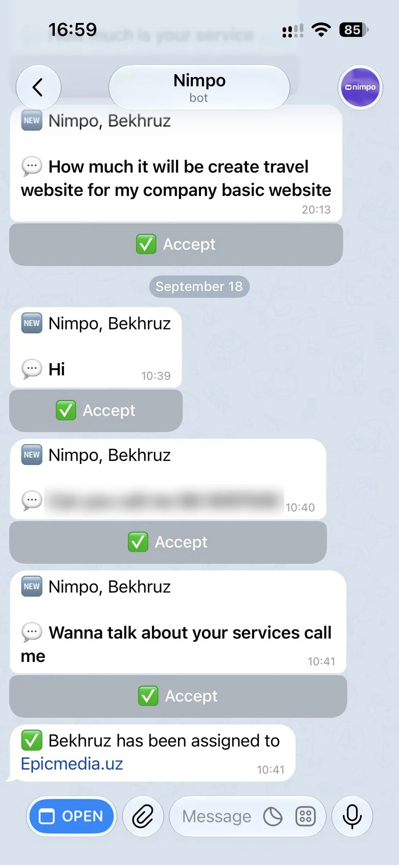 Telegram-бот Nimpo с новыми чатами посетителей и кнопками «Принять»